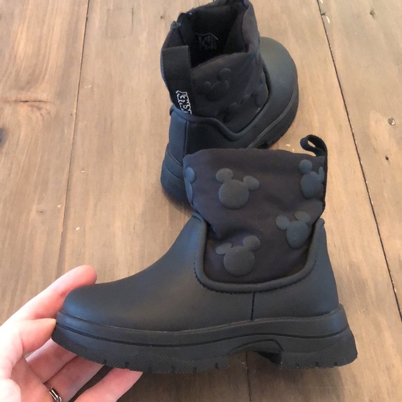 Zara x Disney boots - Picture 3 of 6